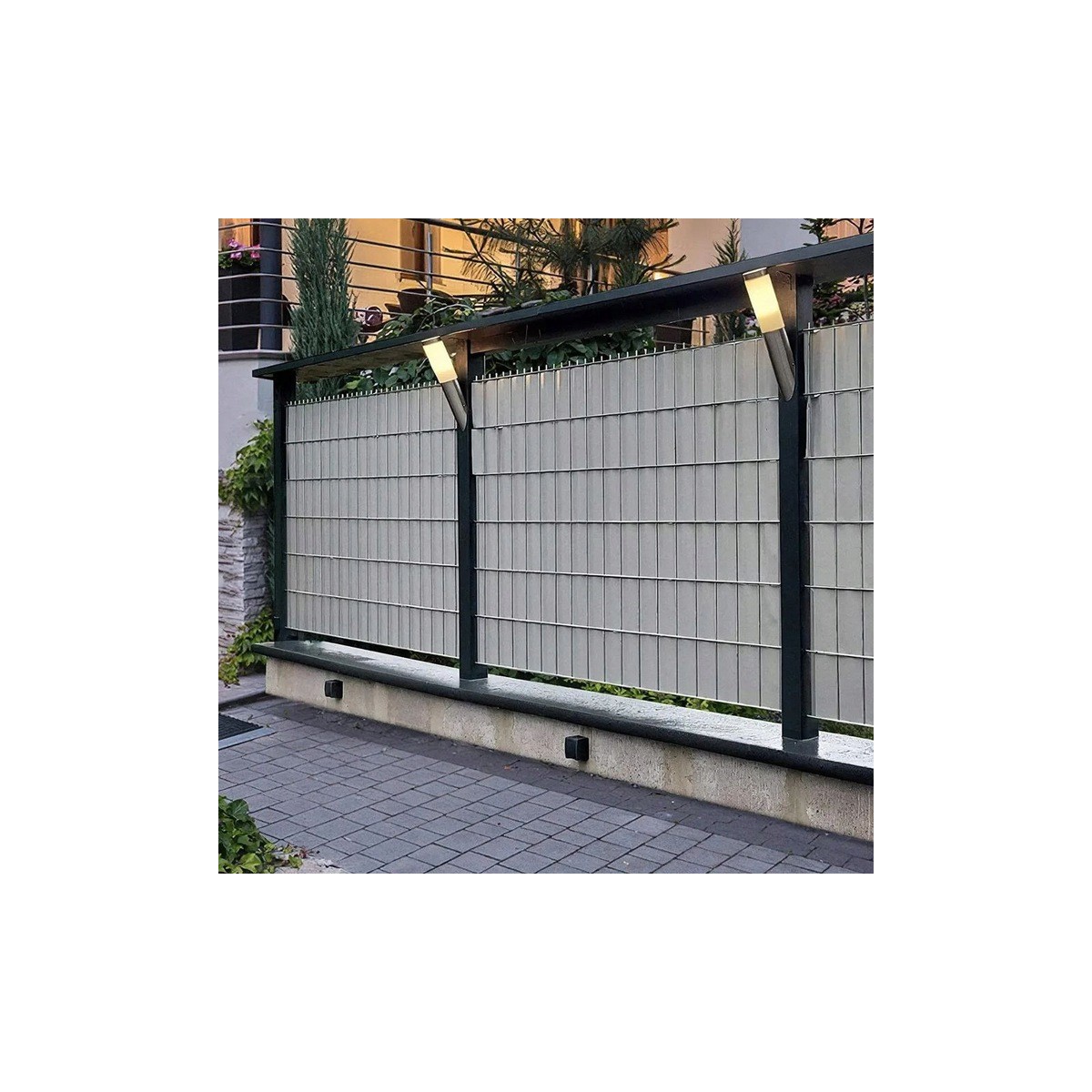 Szürke kerítésszalag 19 cm x 35 m UV csíptetőkkel
