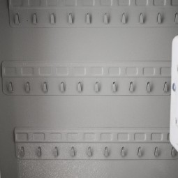 Elektronikus széf 48 kulcs számára, világosszürke színű