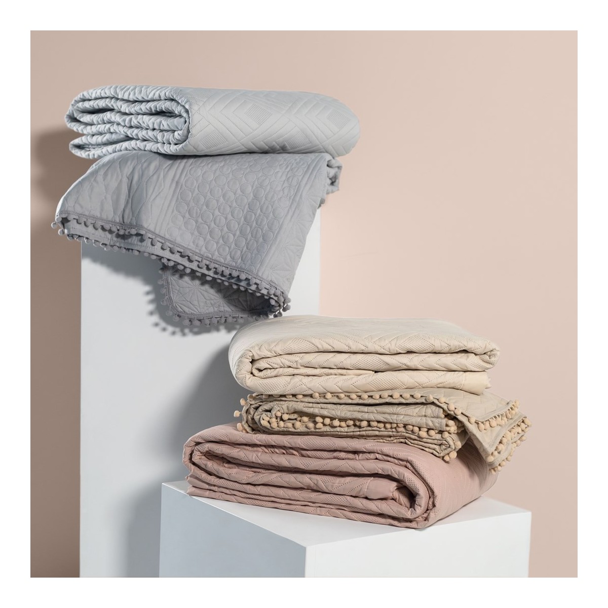 MEADORE krémszínű ágytakaró, 260x280