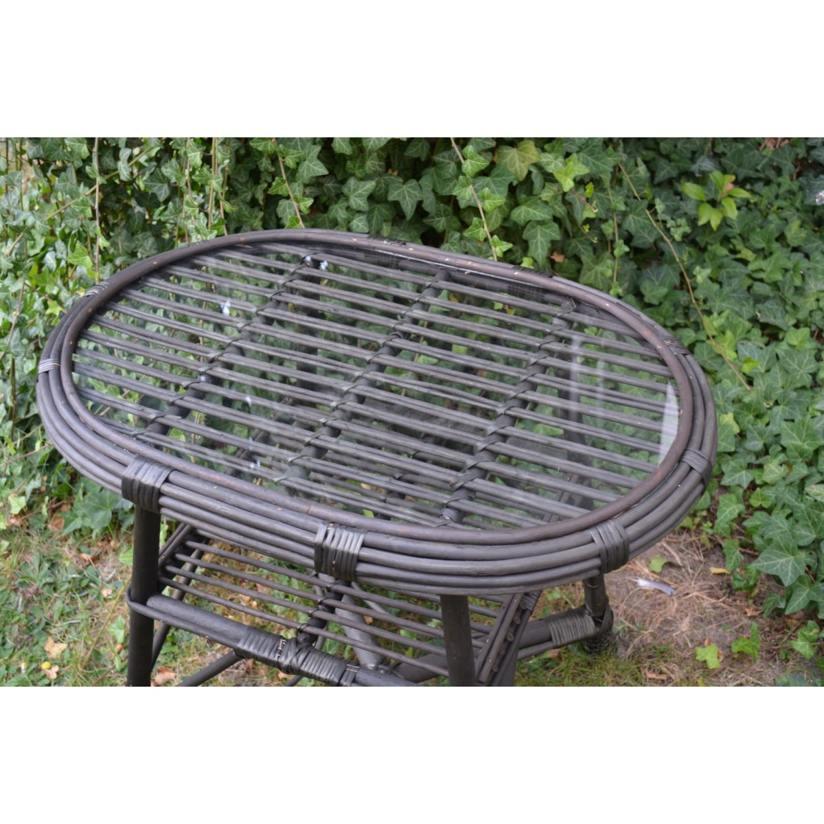 Ovális fonott asztal üveglappal - wenge