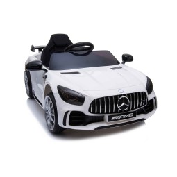 Fehér Mercedes GTR elektromos autó