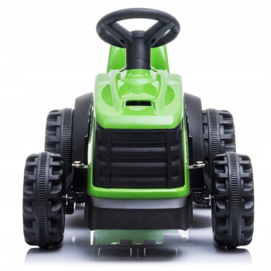 Akkumulátoros traktor pótkocsival távirányítással