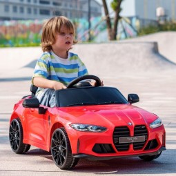 Piros színű BMW M4 elektromos gyerekautó távirányítóval