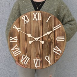 Fából készült, csendes falióra 49 cm