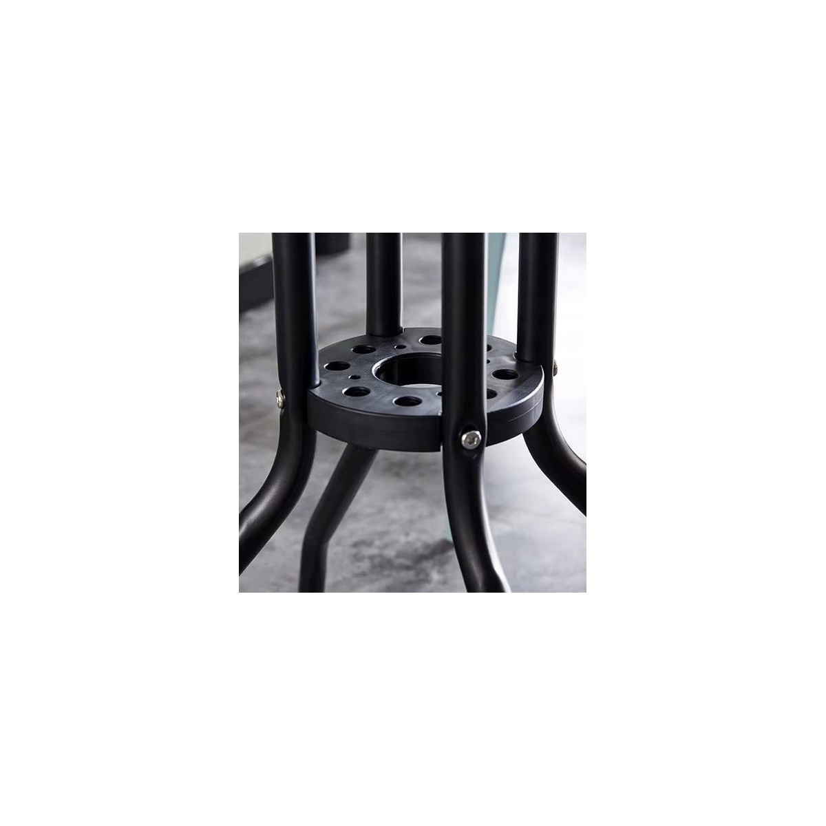 Kerek kerti asztal erkélyre, teraszra, üveglappal, átmérő 60 cm