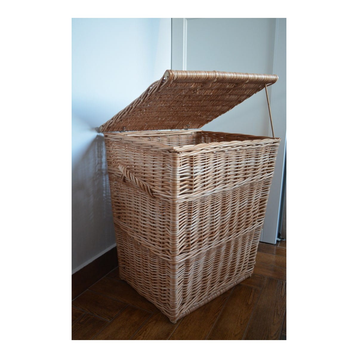 Fonott szennyeskosár, magasság 60 cm, szín: cseresznye