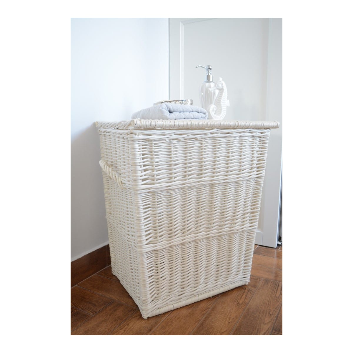 Fehér 60 cm-es vesszőből készült szennyeskosár