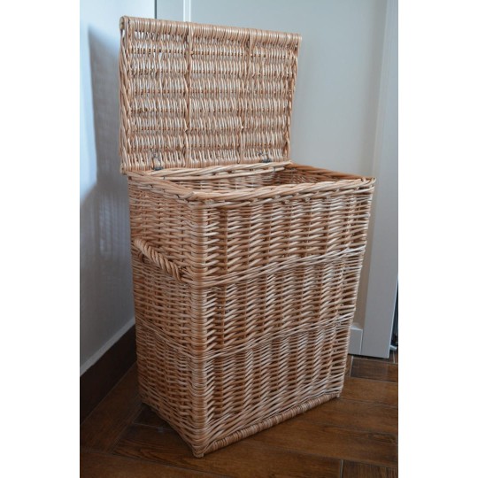 Barna, téglalap alakú szennyeskosár, magassága 60 cm