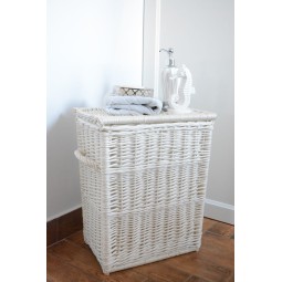 Fehér fonott szennyeskosár fürdőszobába, magassága 60 cm