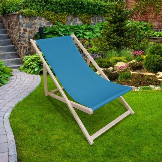 Kék színű strandágyak