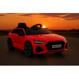 Luxusos piros elektromos Audi RS6 kisautó