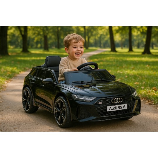 Fekete színű Audi RS6 elektromos kisautó