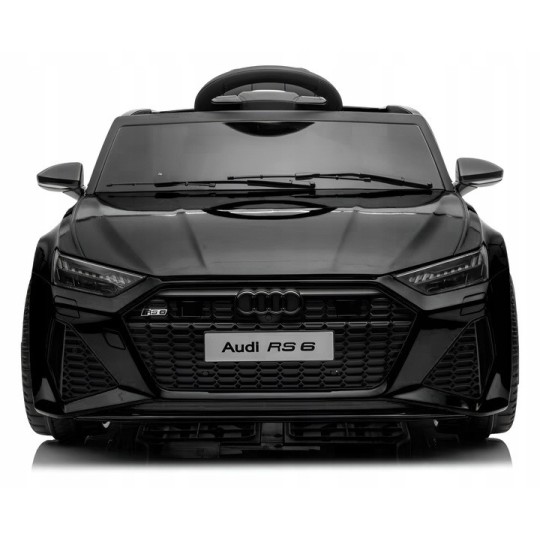 Fekete színű Audi RS6 elektromos kisautó