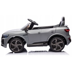 Gyerekautó Audi RSQ8 szürke színben