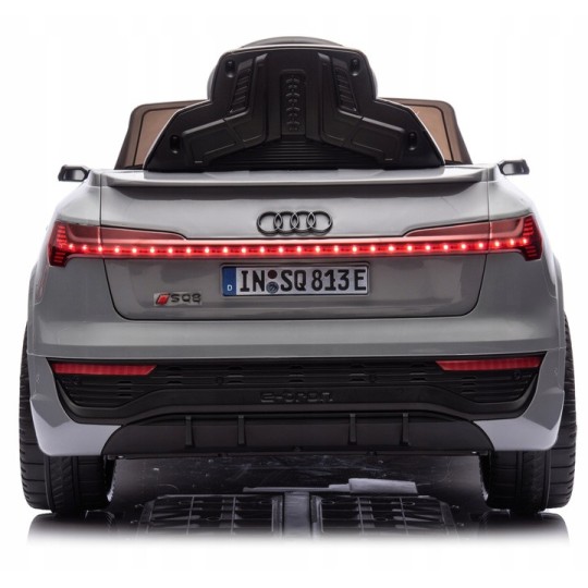 Gyerekautó Audi RSQ8 szürke színben