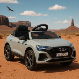 Gyerekautó Audi RSQ8 szürke színben