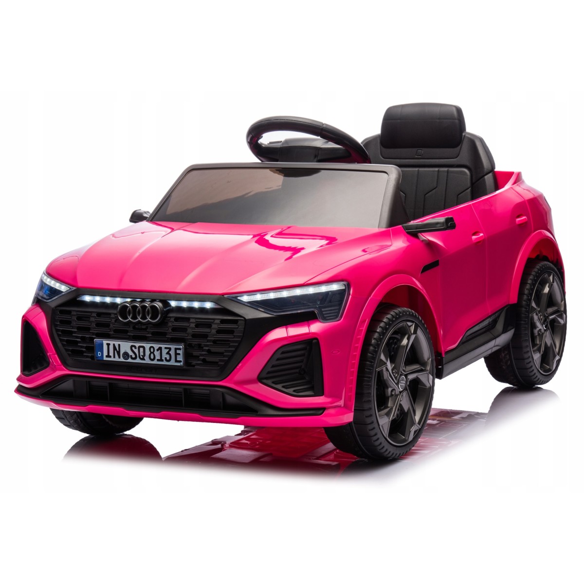 Luxus gyerekautó Audi RSQ8 rózsaszínben