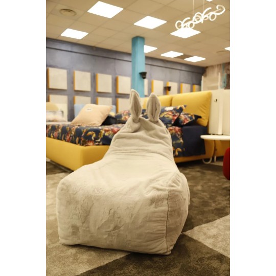 Bolyhos Bunny L pihenőfotel gyerekeknek krémszínben