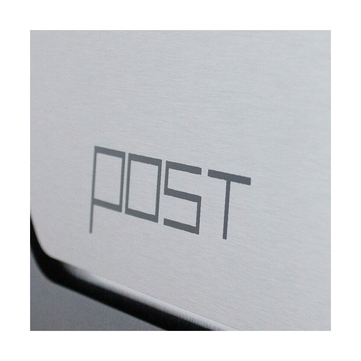 Minőségi postaláda szürke színben