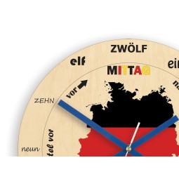 Gyerek falióra német motívummal
