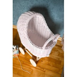Rózsaszín fonott babakocsik játékbabáknak