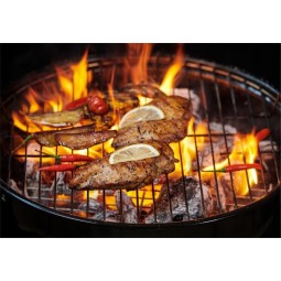 Piros kerti kör alakú faszénes grill 41x33,5x46,5 cm